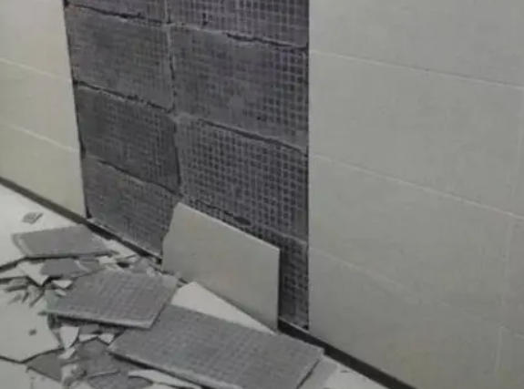 梁溪瓷砖空鼓维修公司分享下梁溪墙砖松动维修的知识